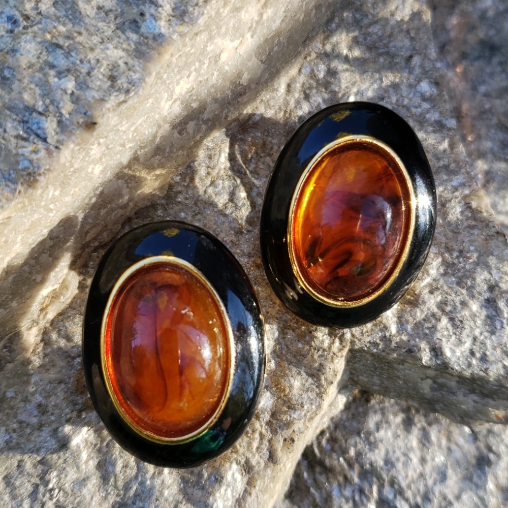 Vtg Swirled Rooter Lucite Cabochon Enamel Earrings - Picture 9 of 13